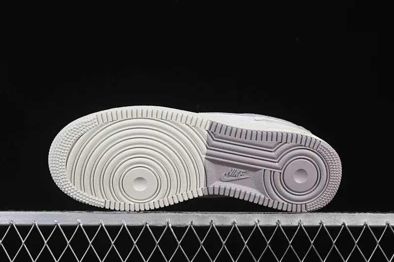 All categories Nk Air Force 1 Air Force series Nk Air Force 1 Low Air Force low-top Nike Air Force 1'07 Low Gucci co-branded white light brown Air Force 1 low-top casual sneakers YF9511-807